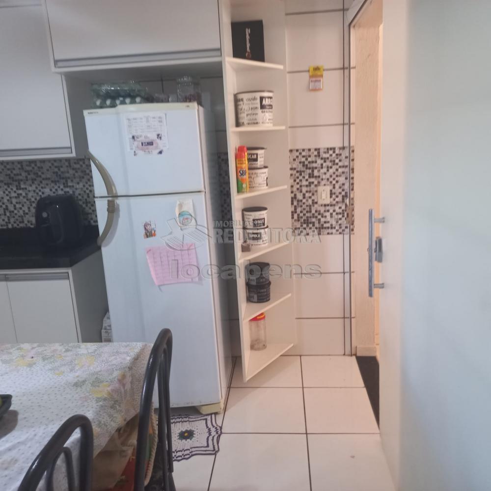 Comprar Casa / Padrão em São José do Rio Preto R$ 210.000,00 - Foto 3