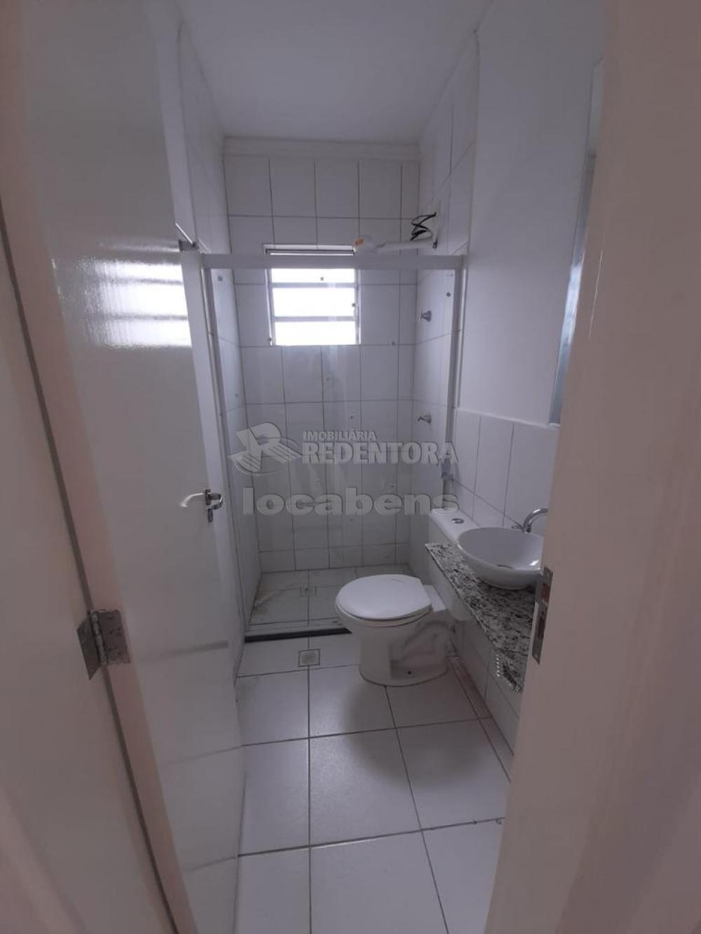 Comprar Apartamento / Padrão em São José do Rio Preto R$ 160.000,00 - Foto 3