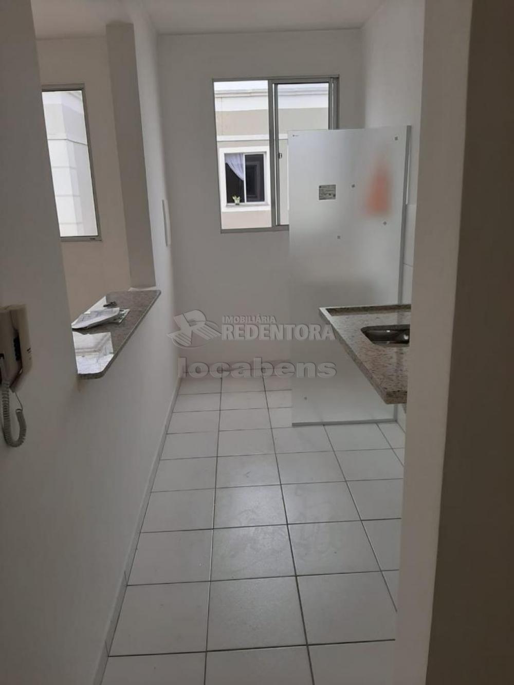 Comprar Apartamento / Padrão em São José do Rio Preto R$ 160.000,00 - Foto 2