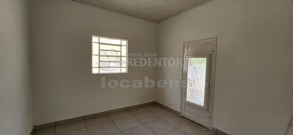 Comprar Casa / Padrão em São José do Rio Preto R$ 250.000,00 - Foto 2