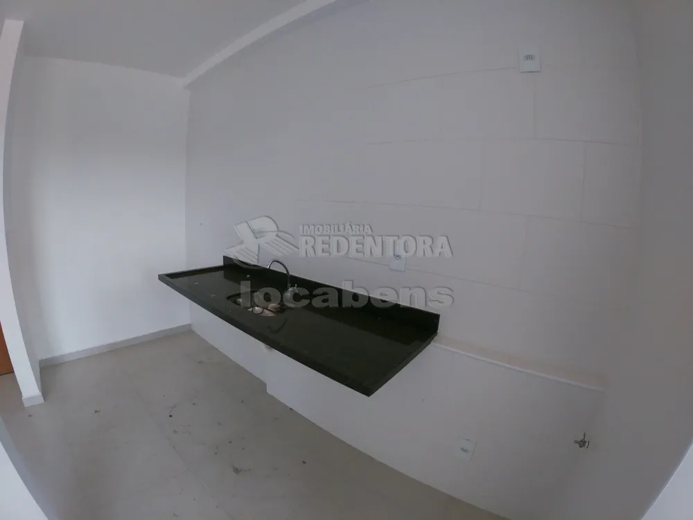 Comprar Apartamento / Padrão em São José do Rio Preto R$ 240.000,00 - Foto 5