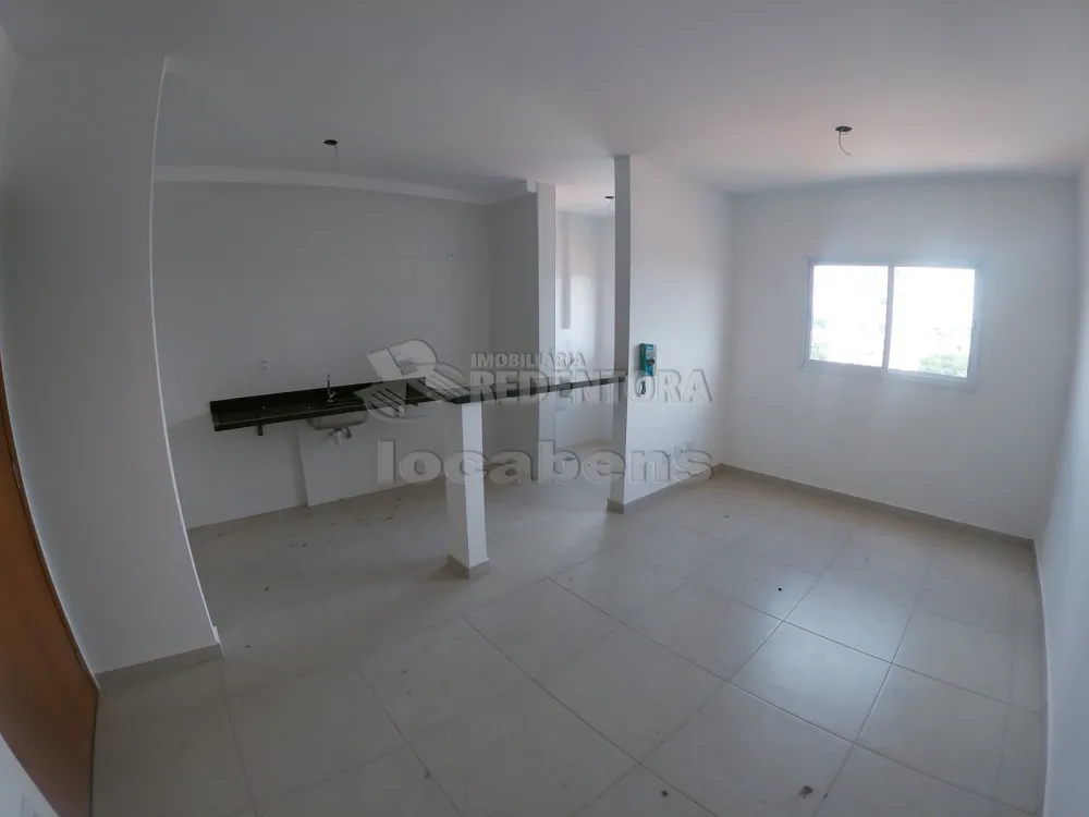 Comprar Apartamento / Padrão em São José do Rio Preto R$ 240.000,00 - Foto 2