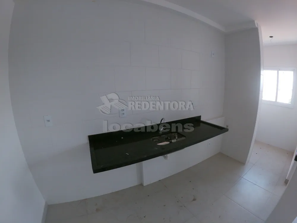 Comprar Apartamento / Padrão em São José do Rio Preto R$ 240.000,00 - Foto 4