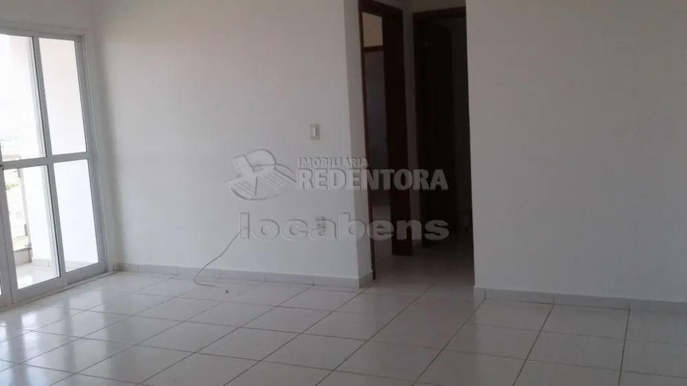 Alugar Apartamento / Padrão em São José do Rio Preto R$ 1.350,00 - Foto 2