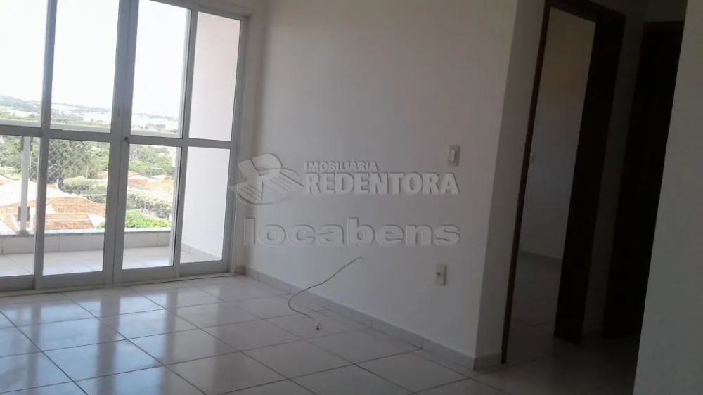 Alugar Apartamento / Padrão em São José do Rio Preto R$ 1.350,00 - Foto 3