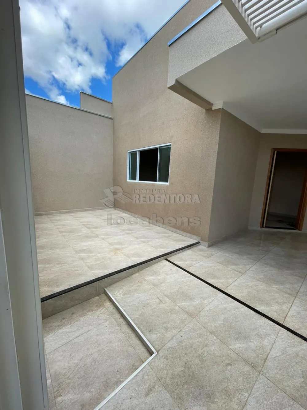 Comprar Casa / Padrão em Mirassol R$ 450.000,00 - Foto 2