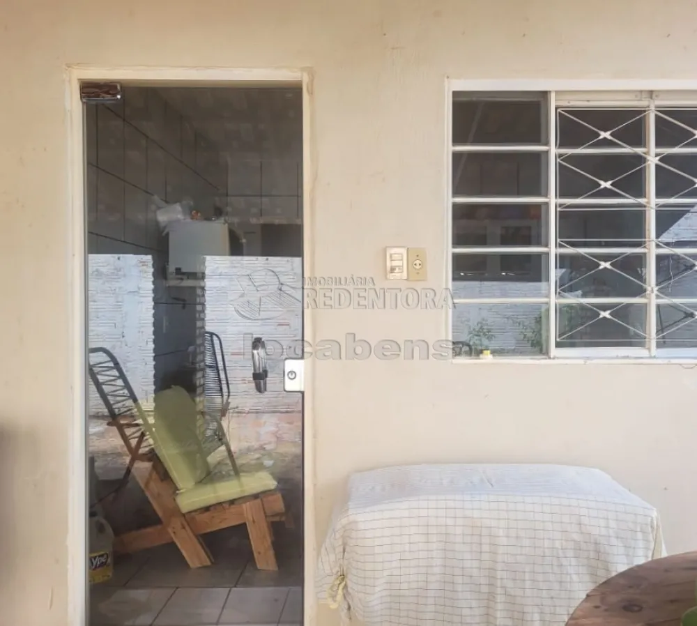 Comprar Casa / Padrão em São José do Rio Preto R$ 190.000,00 - Foto 2