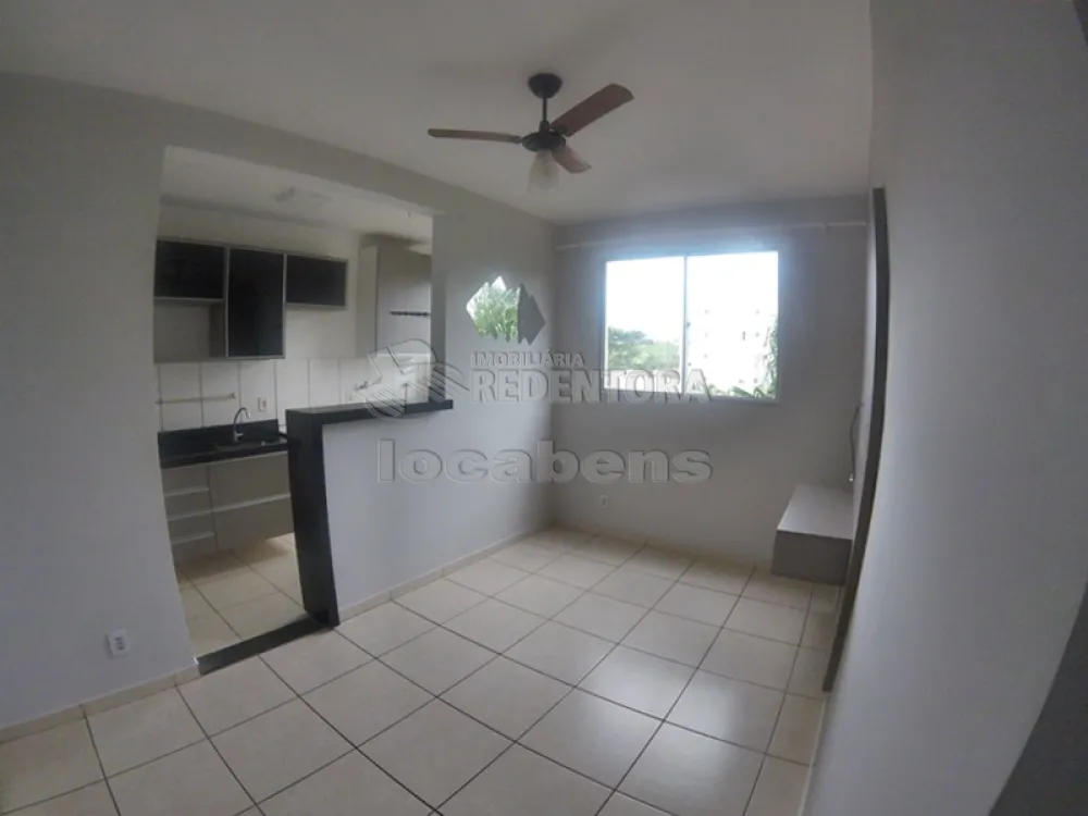 Alugar Apartamento / Padrão em São José do Rio Preto R$ 900,00 - Foto 2