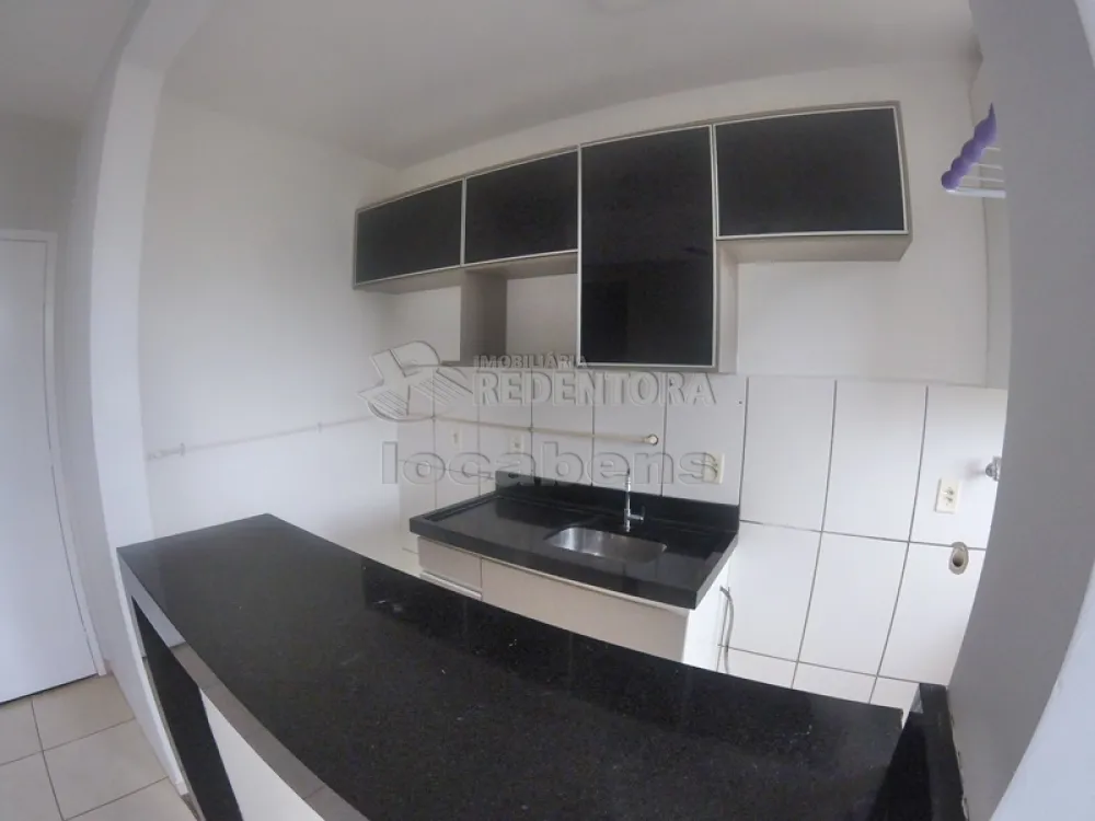 Alugar Apartamento / Padrão em São José do Rio Preto R$ 900,00 - Foto 5