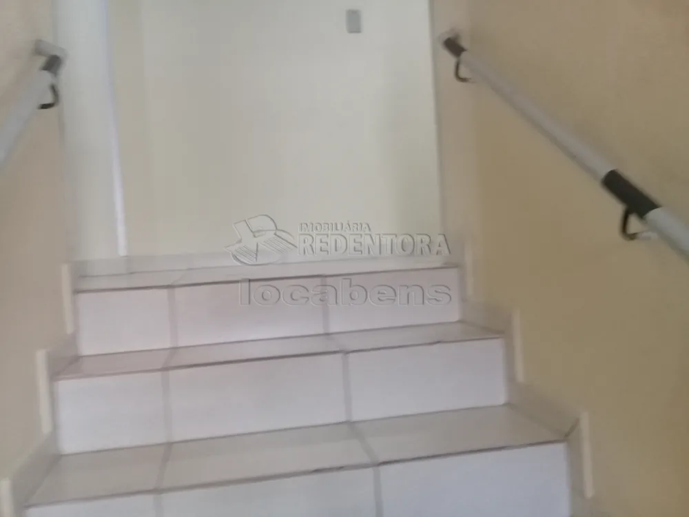 Comprar Apartamento / Padrão em São José do Rio Preto R$ 250.000,00 - Foto 4