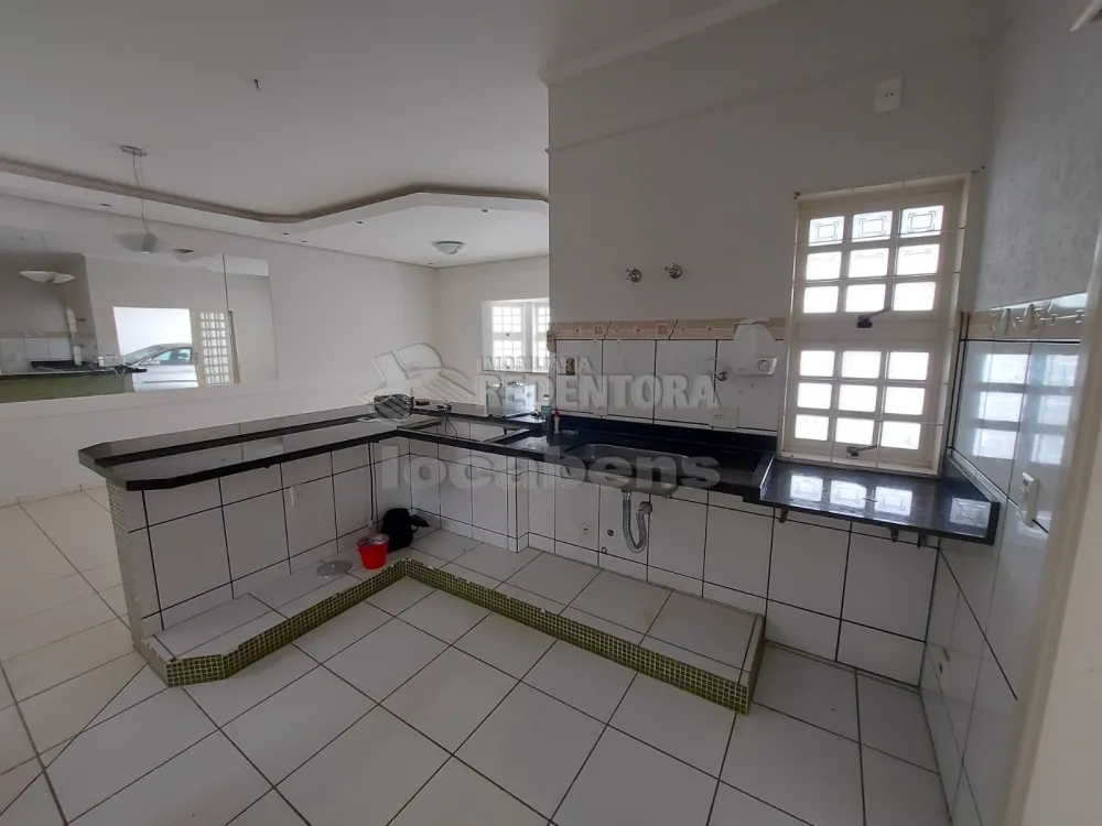 Comprar Casa / Padrão em São José do Rio Preto R$ 300.000,00 - Foto 5