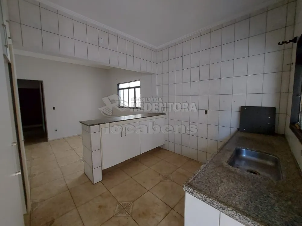 Alugar Casa / Padrão em São José do Rio Preto R$ 1.400,00 - Foto 1