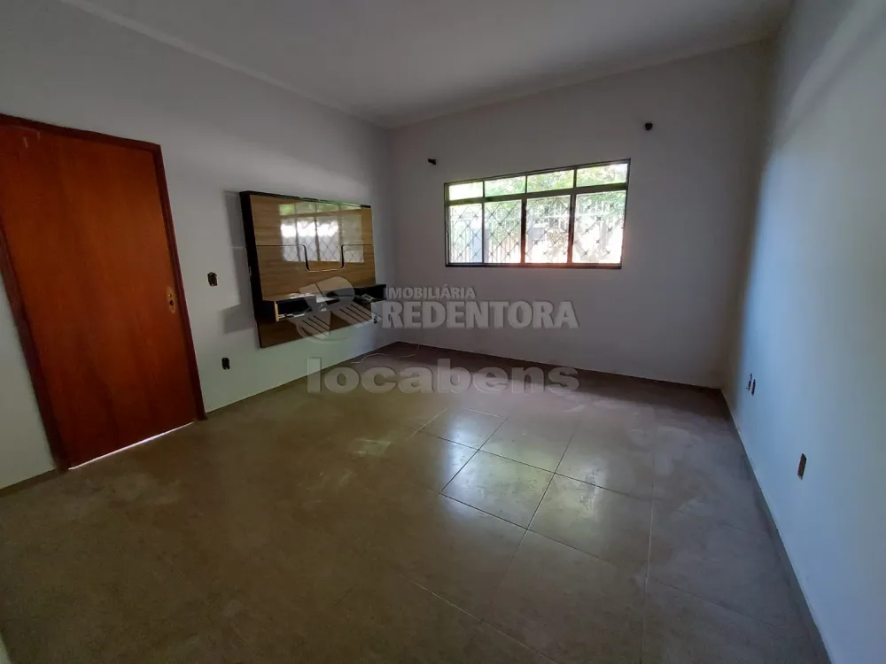 Alugar Casa / Padrão em São José do Rio Preto R$ 1.400,00 - Foto 6