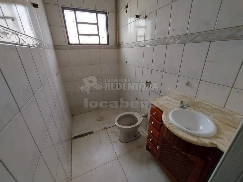 Alugar Casa / Padrão em São José do Rio Preto R$ 1.400,00 - Foto 9