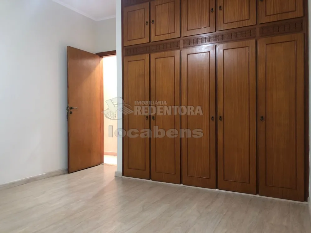 Alugar Casa / Padrão em São José do Rio Preto R$ 3.500,00 - Foto 12