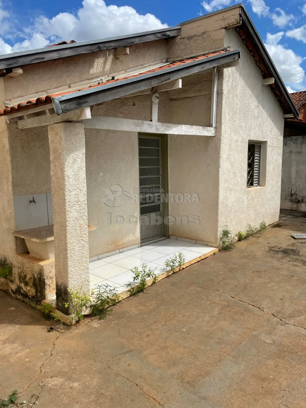 Comprar Casa / Padrão em São José do Rio Preto R$ 190.000,00 - Foto 1