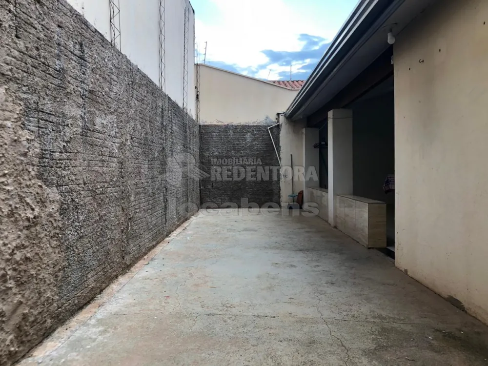 Alugar Casa / Padrão em São José do Rio Preto R$ 1.100,00 - Foto 17