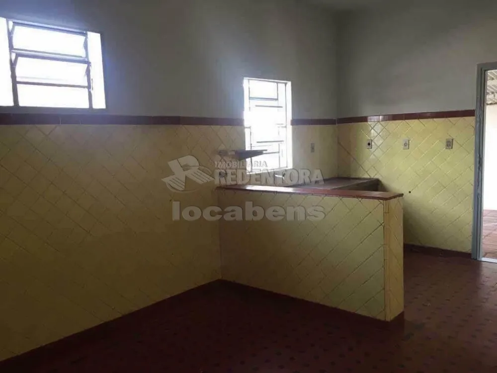 Comprar Casa / Padrão em São José do Rio Preto R$ 420.000,00 - Foto 4