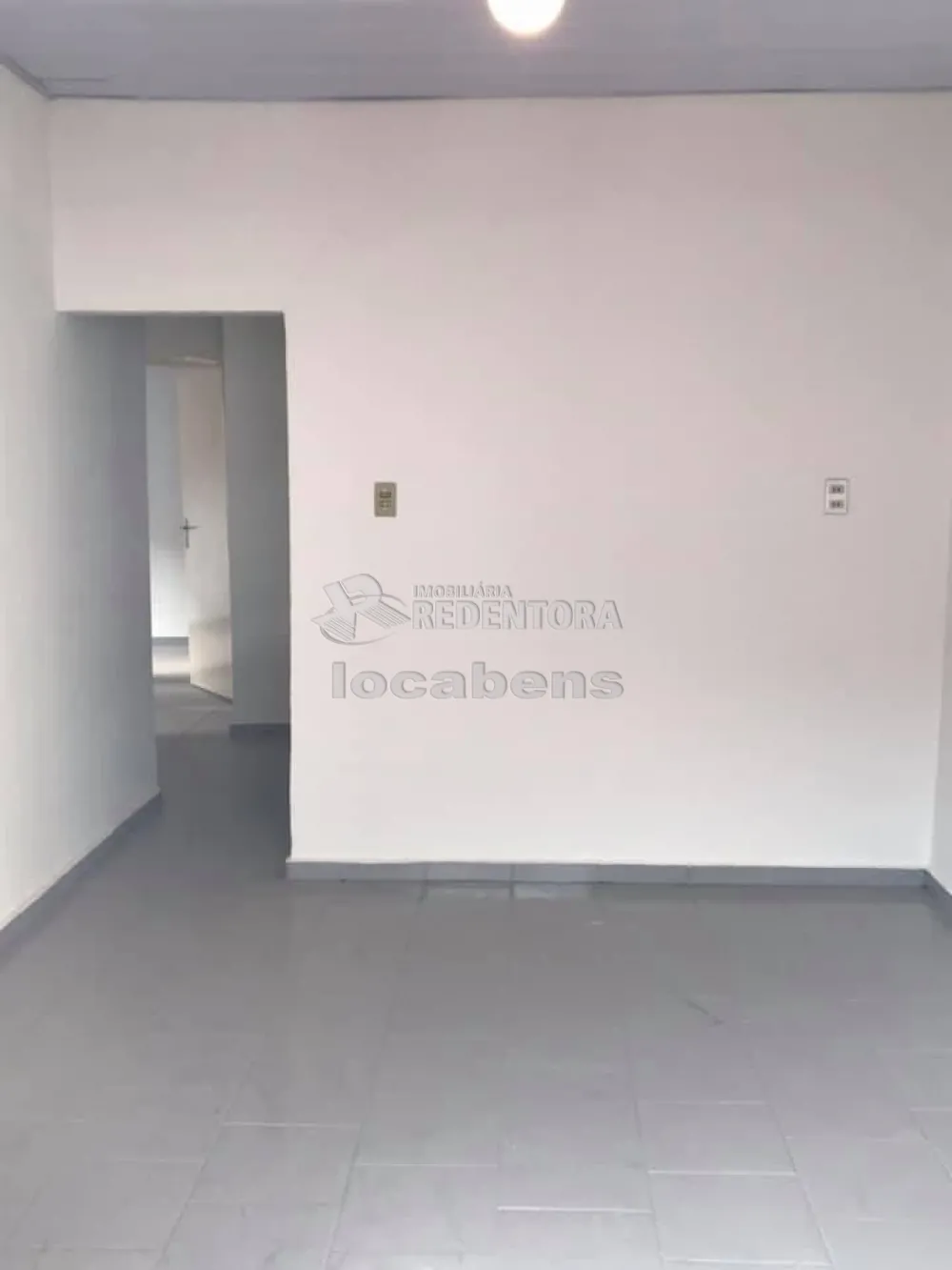 Comprar Casa / Padrão em São José do Rio Preto R$ 250.000,00 - Foto 4