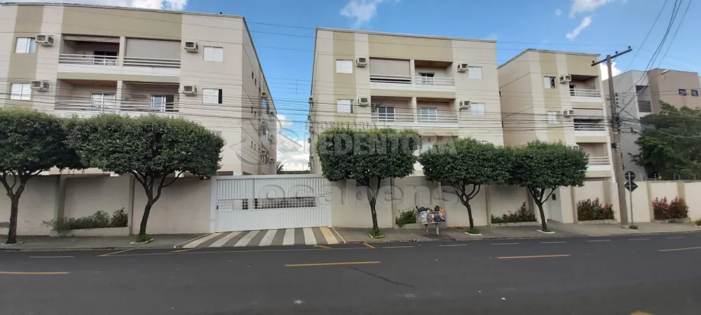 Comprar Apartamento / Padrão em São José do Rio Preto R$ 330.000,00 - Foto 2