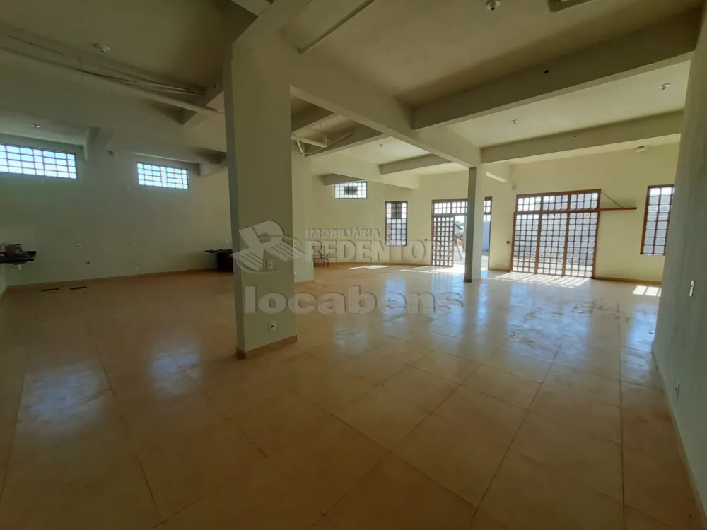 Alugar Comercial / Salão em Mirassol R$ 3.000,00 - Foto 5