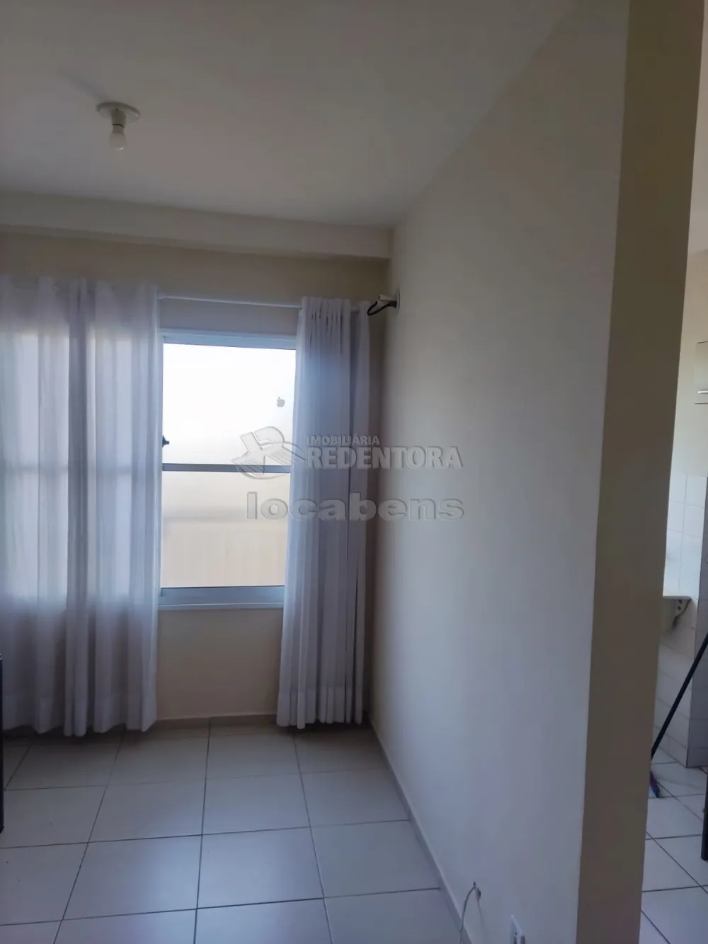 Alugar Apartamento / Padrão em São José do Rio Preto R$ 1.050,00 - Foto 2