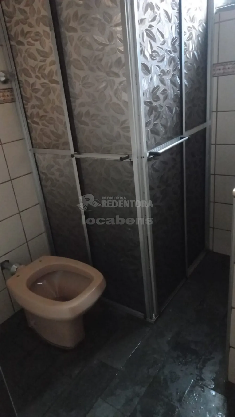 Comprar Casa / Padrão em São José do Rio Preto R$ 240.000,00 - Foto 4