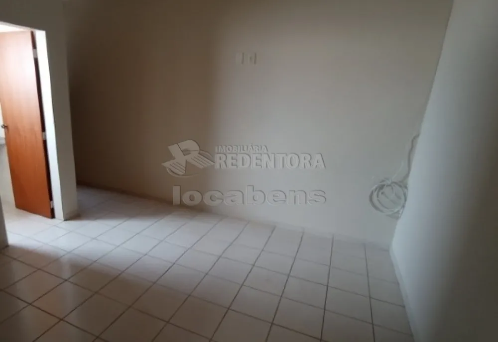 Comprar Apartamento / Padrão em São José do Rio Preto R$ 215.000,00 - Foto 2