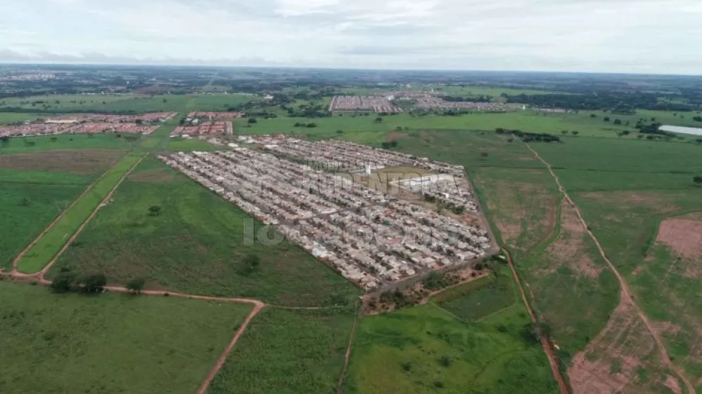 Comprar Terreno / Padrão em São José do Rio Preto R$ 130.000,00 - Foto 3