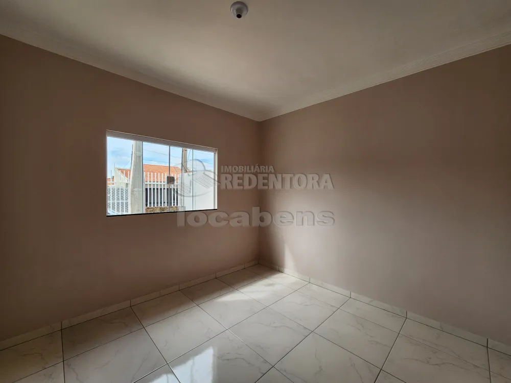 Alugar Casa / Padrão em São José do Rio Preto R$ 2.000,00 - Foto 4