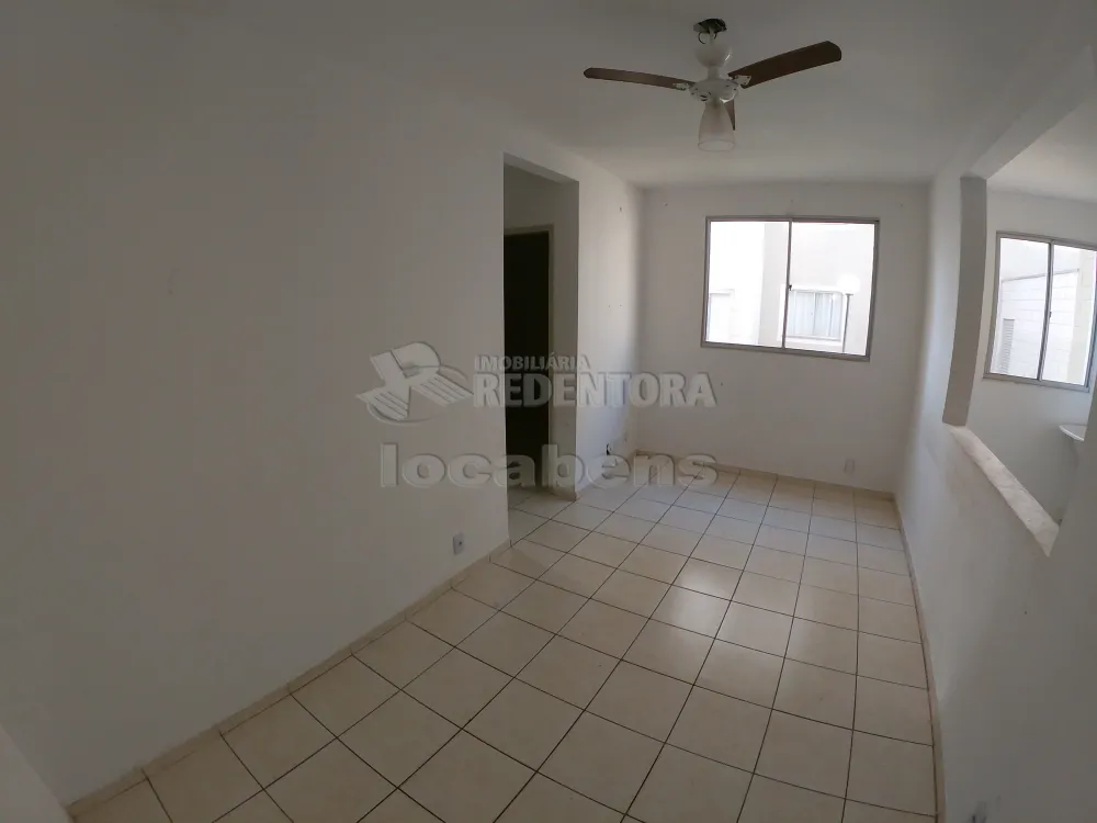 Alugar Apartamento / Padrão em São José do Rio Preto R$ 1.000,00 - Foto 2