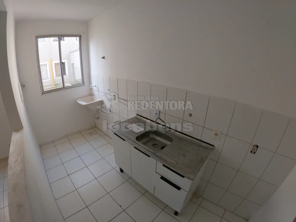 Alugar Apartamento / Padrão em São José do Rio Preto R$ 1.000,00 - Foto 5