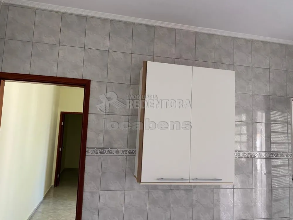Alugar Casa / Padrão em São José do Rio Preto R$ 1.300,00 - Foto 7