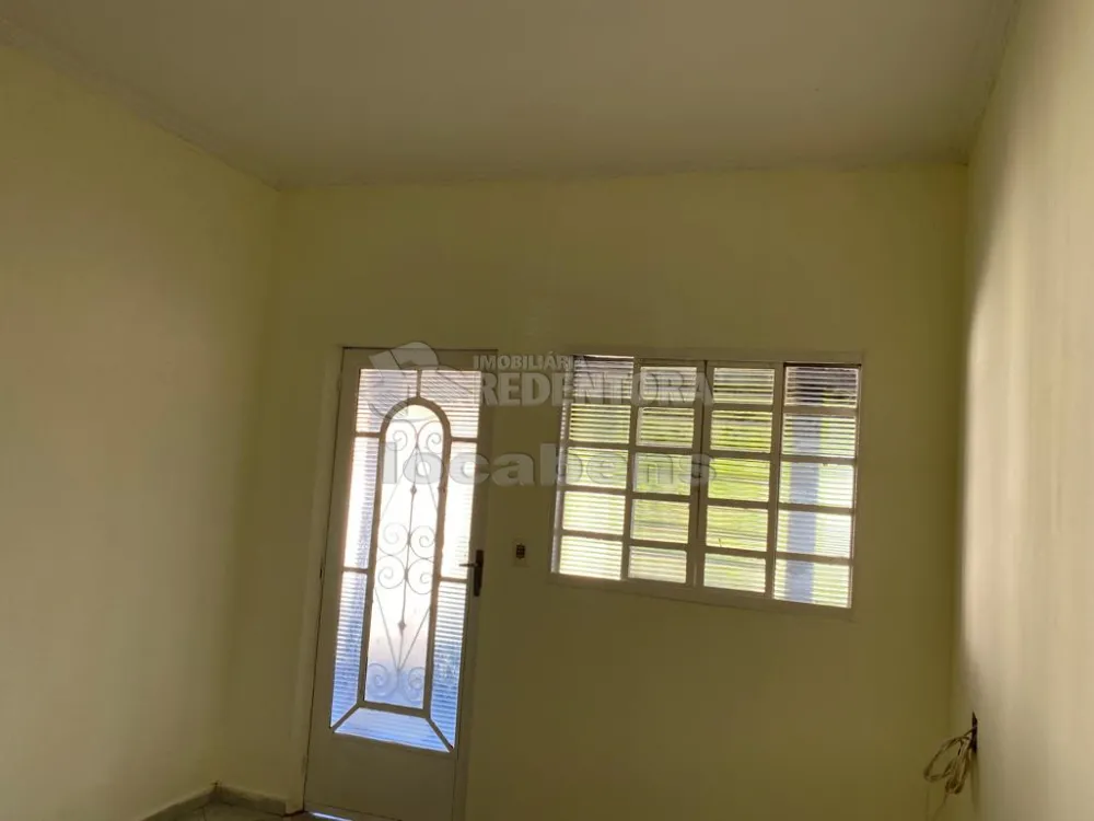 Alugar Casa / Padrão em São José do Rio Preto R$ 1.300,00 - Foto 13