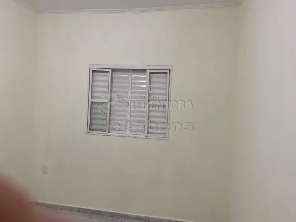 Alugar Casa / Padrão em São José do Rio Preto R$ 2.000,00 - Foto 14