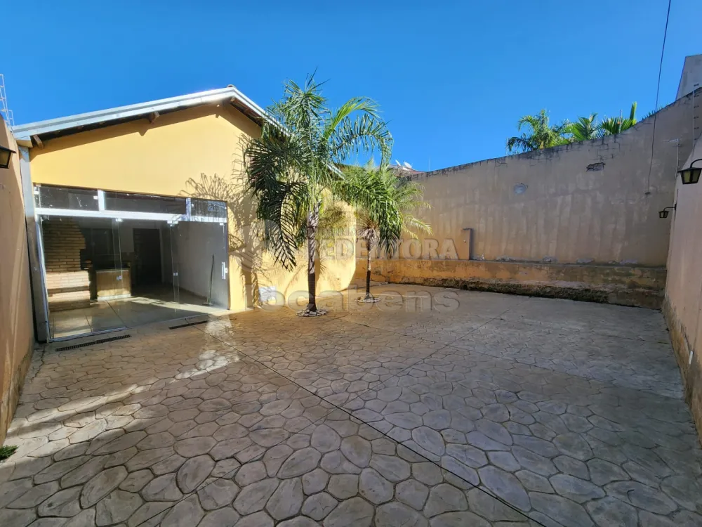Alugar Casa / Padrão em São José do Rio Preto R$ 1.950,00 - Foto 15