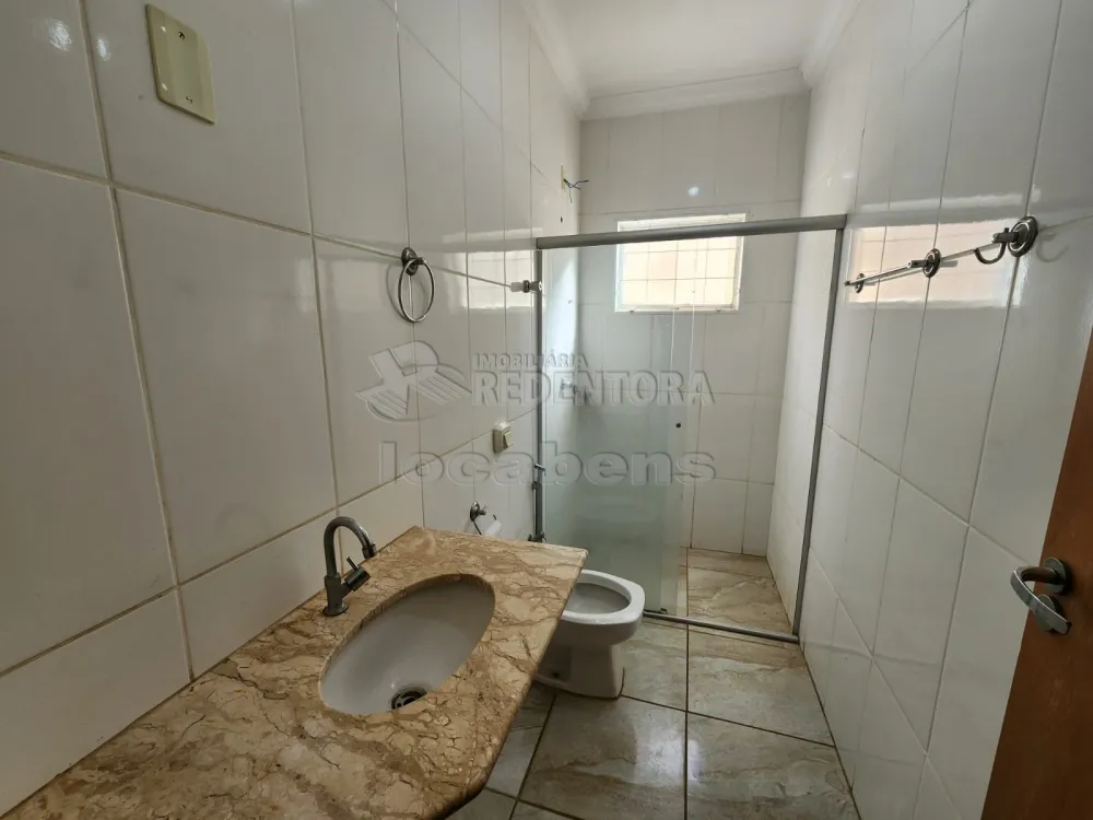 Alugar Casa / Padrão em São José do Rio Preto R$ 1.950,00 - Foto 5