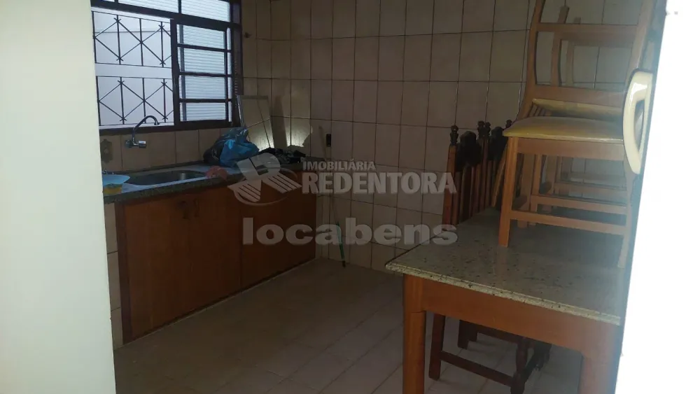 Alugar Casa / Padrão em São José do Rio Preto R$ 2.000,00 - Foto 3