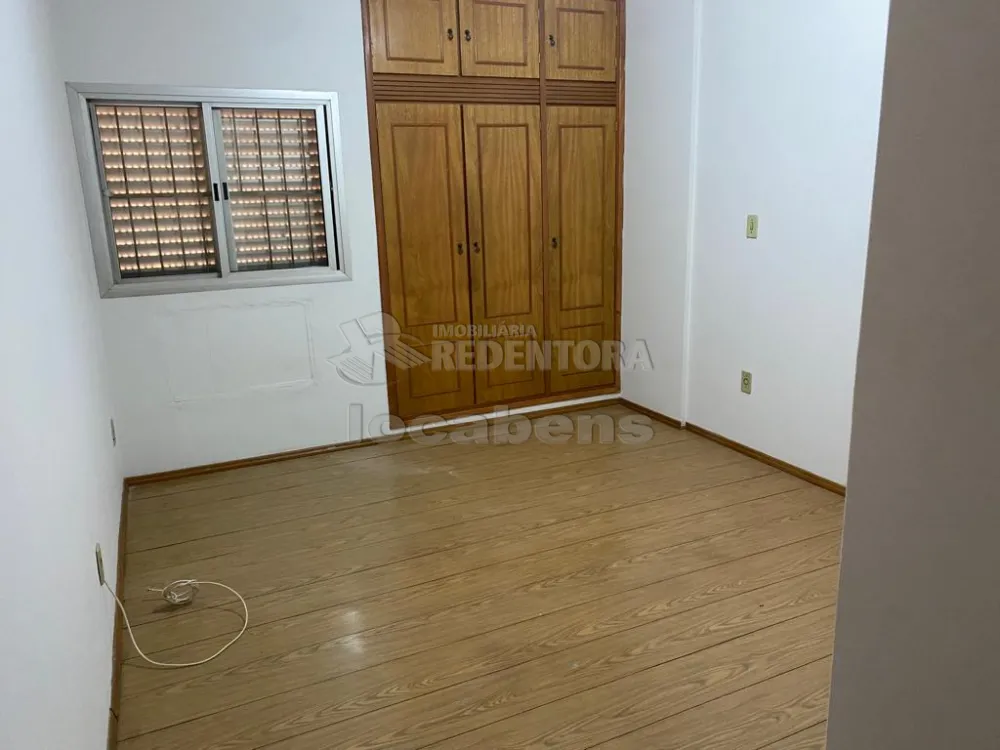 Comprar Apartamento / Padrão em São José do Rio Preto R$ 400.000,00 - Foto 5