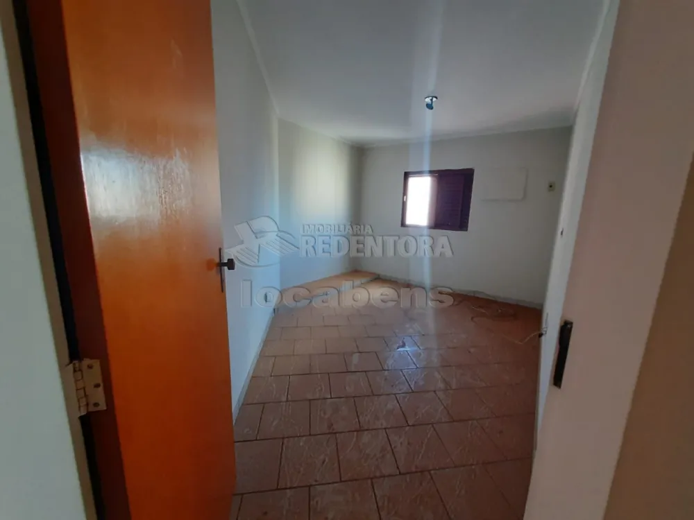 Alugar Apartamento / Padrão em São José do Rio Preto R$ 1.200,00 - Foto 6