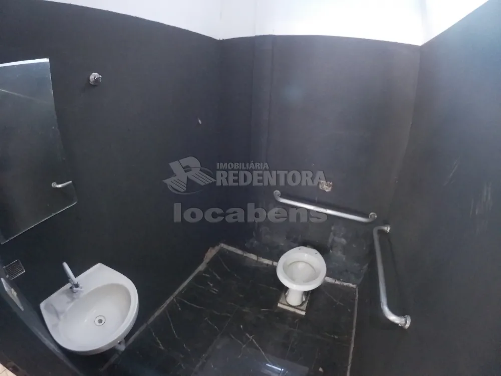 Alugar Comercial / Salão em São José do Rio Preto R$ 2.300,00 - Foto 4