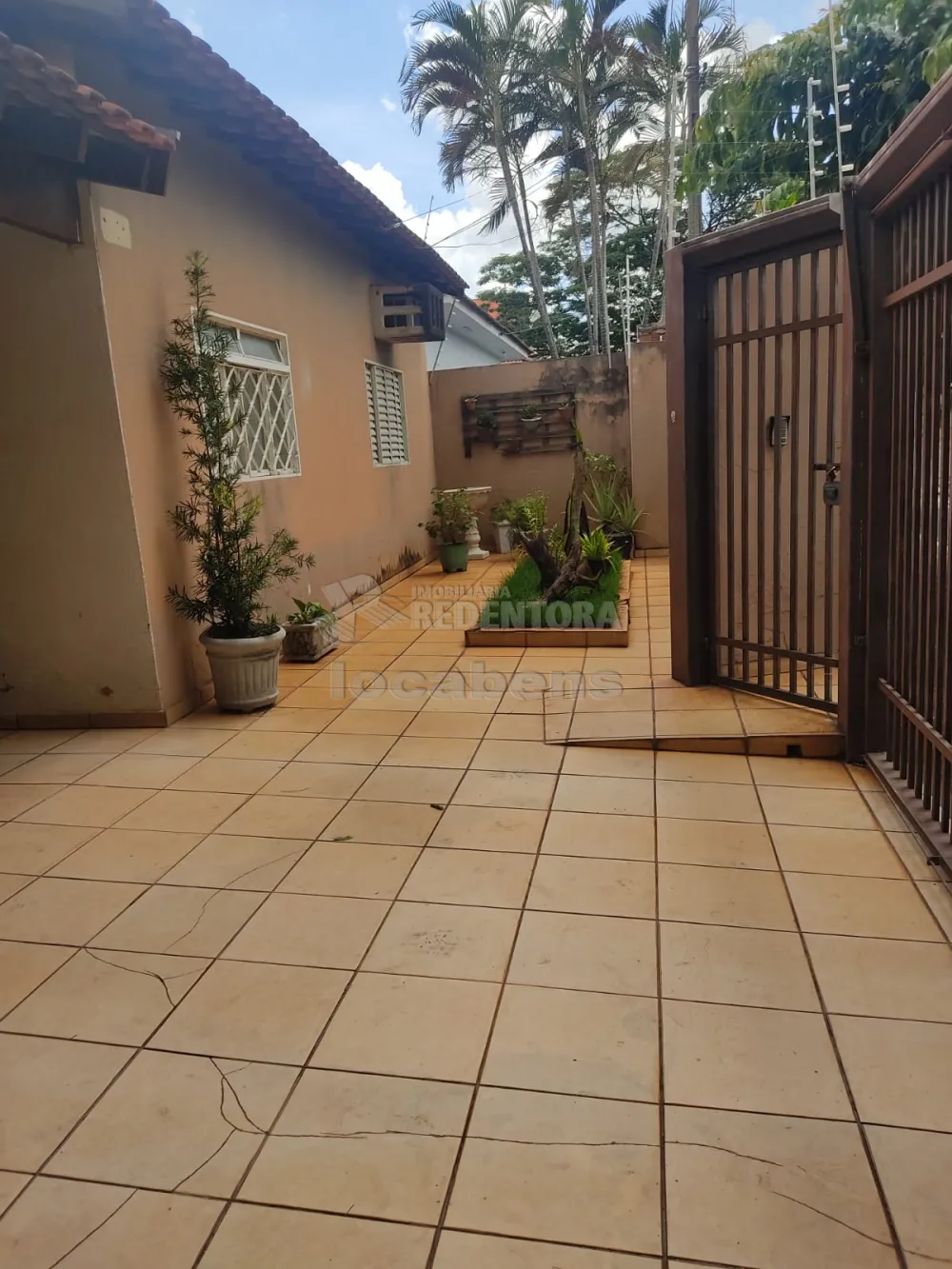 Comprar Casa / Padrão em São José do Rio Preto R$ 500.000,00 - Foto 1