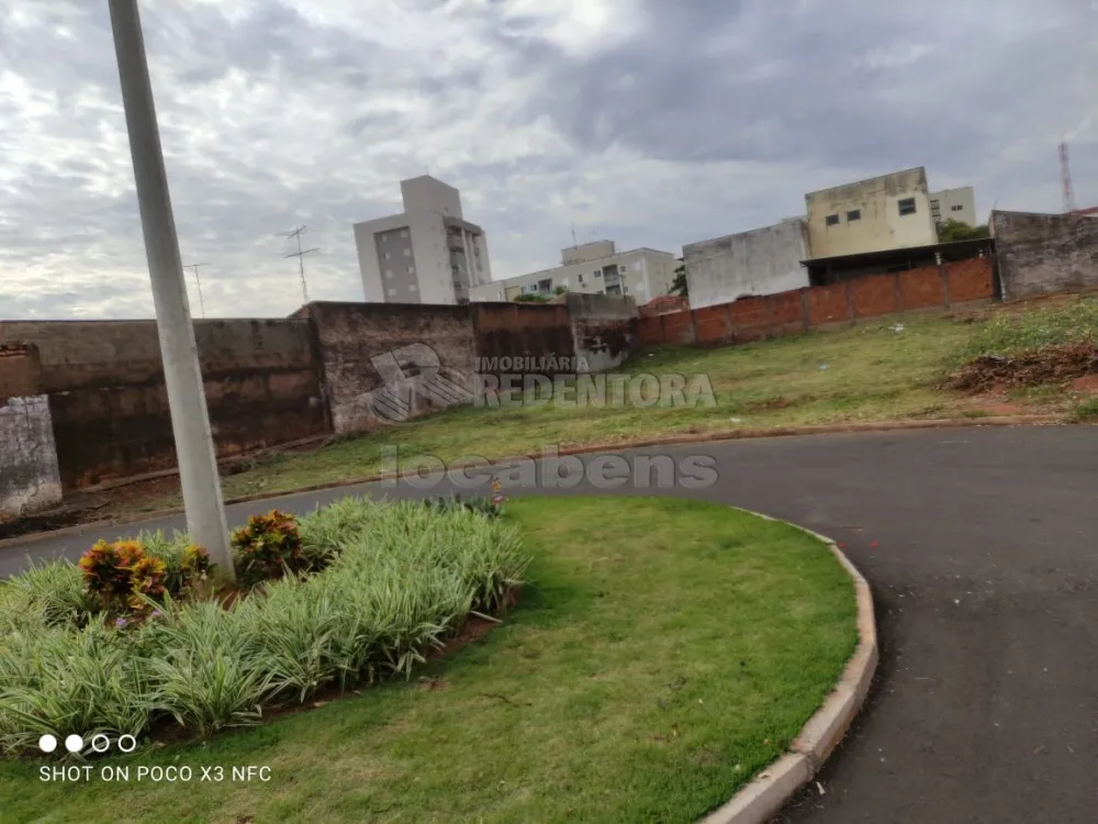 Comprar Terreno / Padrão em São José do Rio Preto R$ 440.000,00 - Foto 3