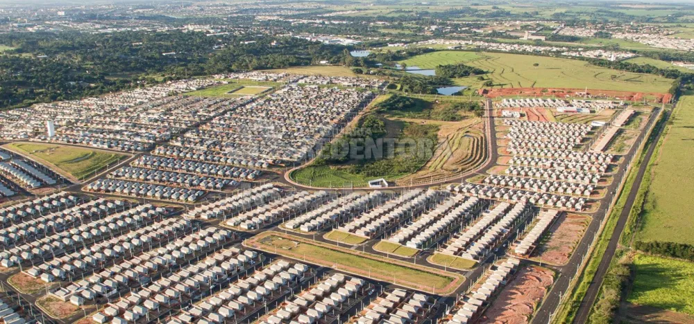 Comprar Terreno / Padrão em São José do Rio Preto R$ 180.000,00 - Foto 2