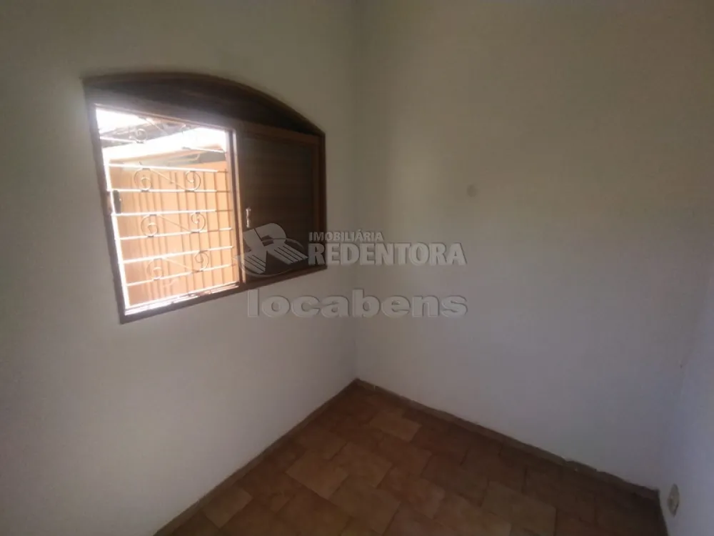 Alugar Casa / Padrão em São José do Rio Preto R$ 2.150,00 - Foto 12