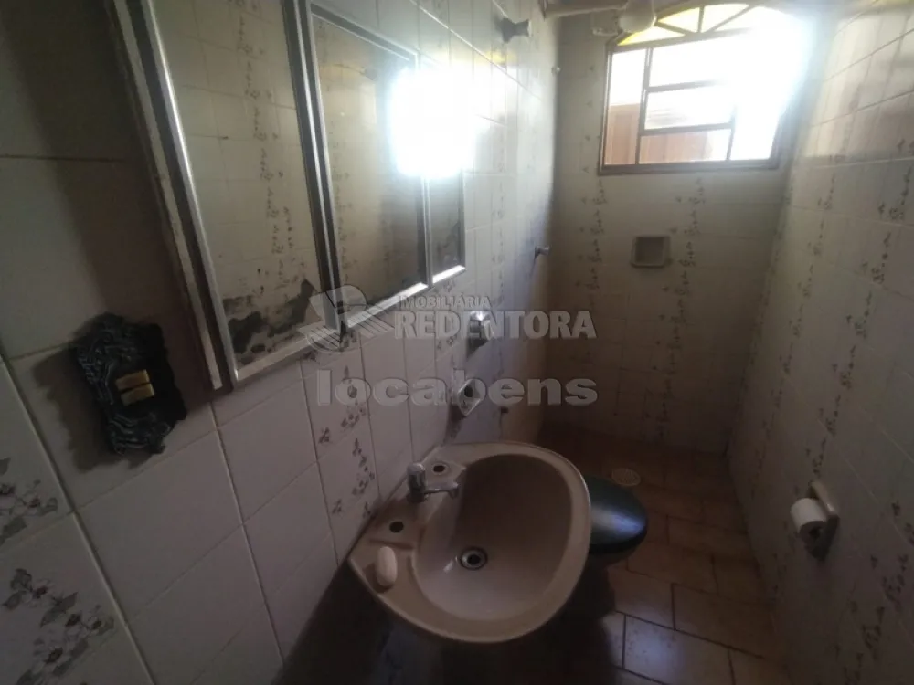 Alugar Casa / Padrão em São José do Rio Preto R$ 2.150,00 - Foto 17