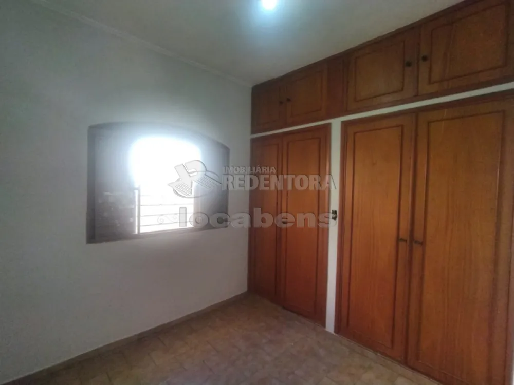 Alugar Casa / Padrão em São José do Rio Preto R$ 2.150,00 - Foto 14