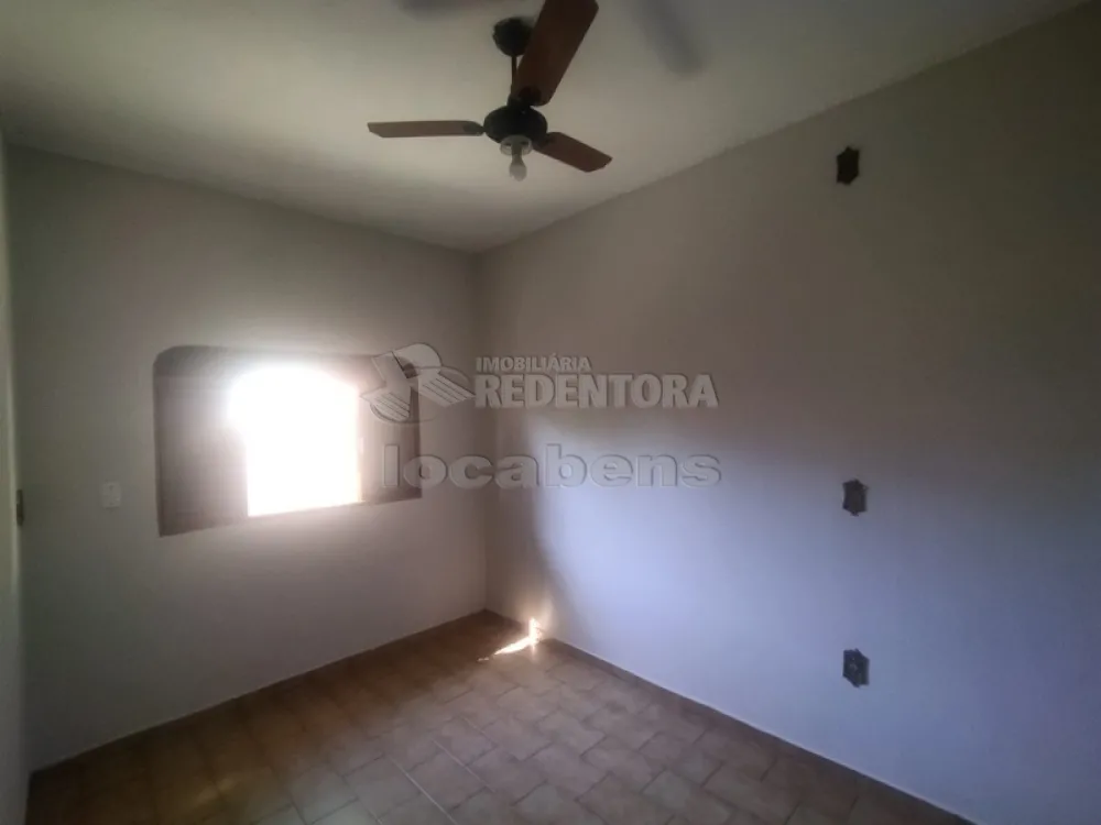 Alugar Casa / Padrão em São José do Rio Preto R$ 2.150,00 - Foto 15