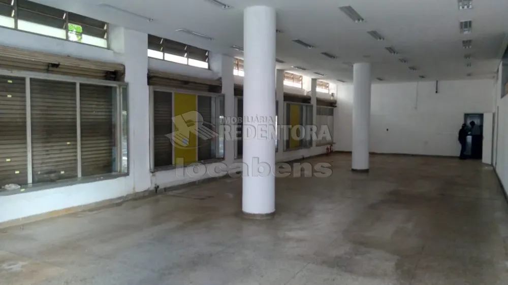 Alugar Comercial / Salão em São José do Rio Preto R$ 11.800,00 - Foto 4