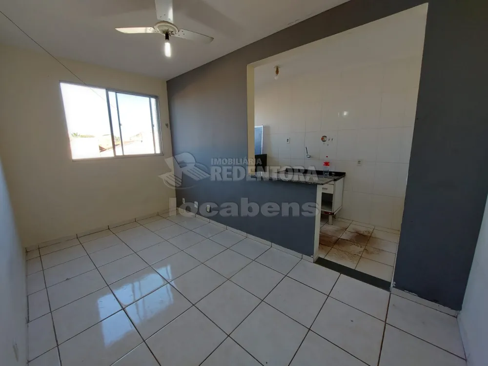 Alugar Apartamento / Padrão em São José do Rio Preto R$ 700,00 - Foto 1